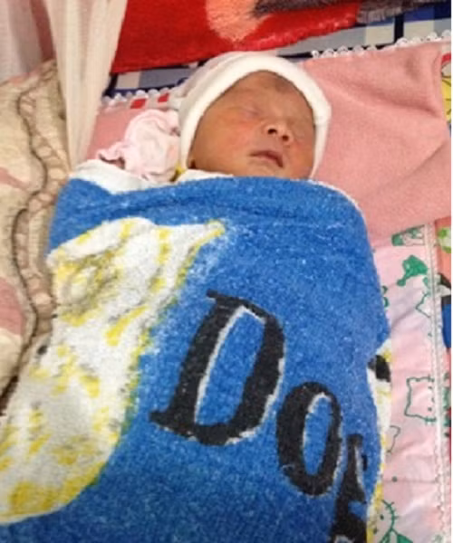 Đắk Lắk: Phát hiện bé trai sơ sinh bị bỏ rơi trong lô cao su