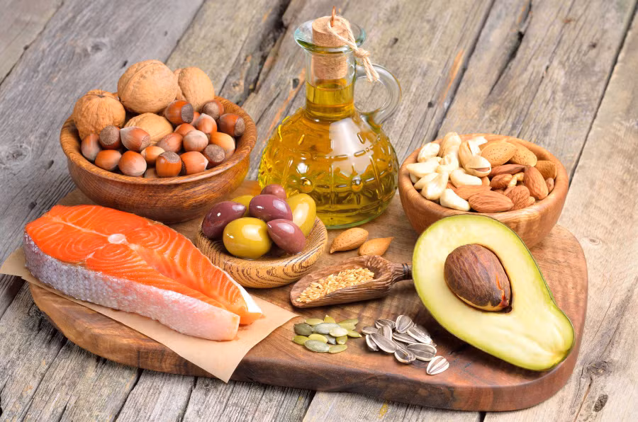 Chế độ dinh dưỡng hợp lý sẽ hạn chế tình trạng rụng tóc ở trẻ. Ảnh minh họa