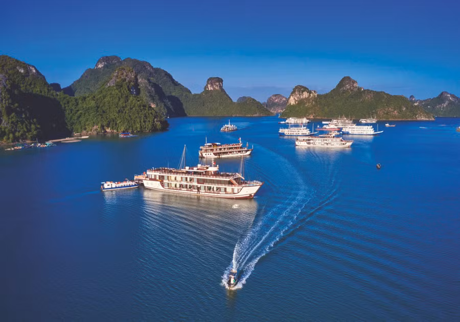 Tác phẩm 'Du lịch vịnh Gia Luận, Cát Bà, Hải Phòng' của tác giả Đức Nghĩa. Ảnh: BTC.