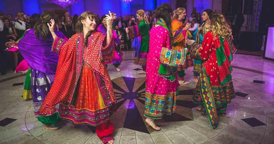 Chỉ trong ngày cưới, phụ nữ Afghanistan được phép “bung xõa” thả cửa.