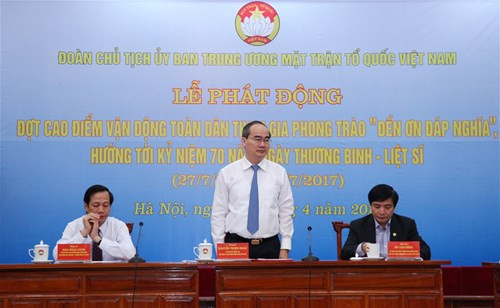 Đồng chí Nguyễn Thiện Nhân kêu gọi 3 tháng cao điểm vận động toàn dân tham gia phong trào “Đền ơn đáp nghĩa” Đồng chí Nguyễn Thiện Nhân kêu gọi 3 tháng cao điểm vận động toàn dân tham gia phong trào “Đền ơn đáp nghĩa”