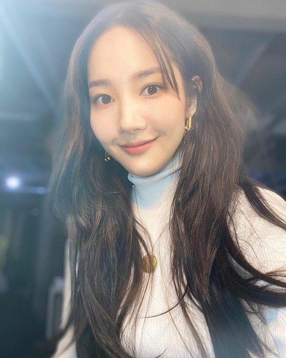 y1-ngoisao.vn-w960-h720.jpg 0 park min young, hậu trường, sao hàn
