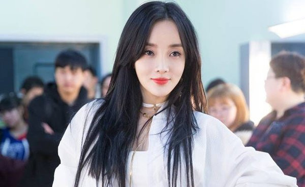 Hết năm Hợi, đâu là người đẹp bị ghét nhất làng giải trí Hoa ngữ