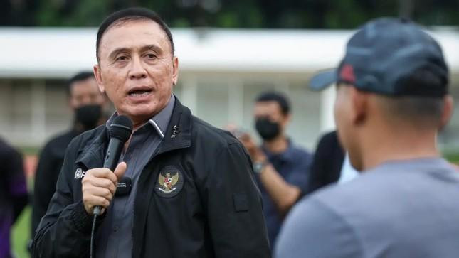 Chủ tịch Liên đoàn Bóng đá Indonesia Mochamad Iriawan. Chủ tịch Liên đoàn Bóng đá Indonesia Mochamad Iriawan.
