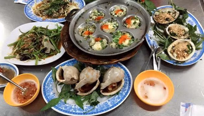 mam sua la thu nuoc cham ky la gi ma khien hoa hau tre nhat viet nam me met? - 6