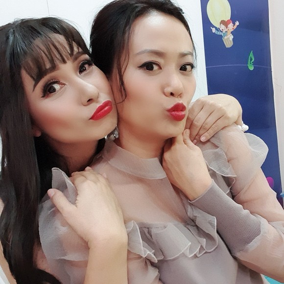 diễn viên Việt Trinh, diễn viên Hồng Ánh, đạo diễn Lê Cung Bắc, nghệ sĩ Hoàng Sơn, sao Việt, Người đẹp Tây Đô