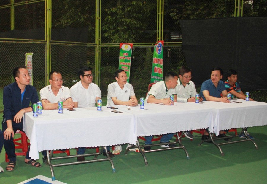 Đại biểu, khách mời về dự lễ bế mạc trao giải (Ảnh: Hồ Tứ).