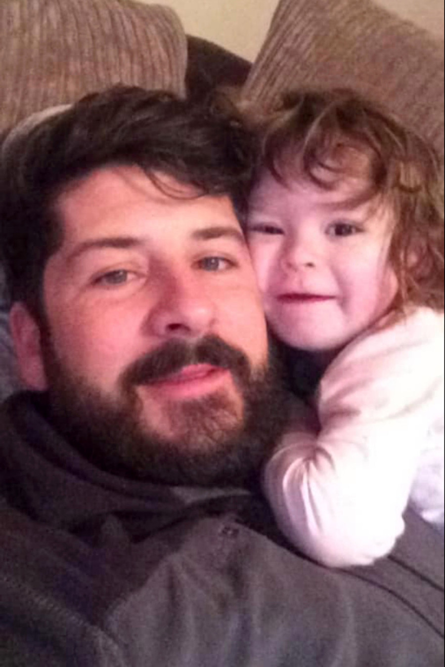 Peter và con gái Eva Peter và con gái Eva