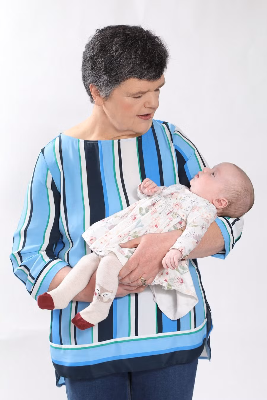 Bà Emma cho biết luôn cảm thấy có sợi dây gắn kết với cháu gái.