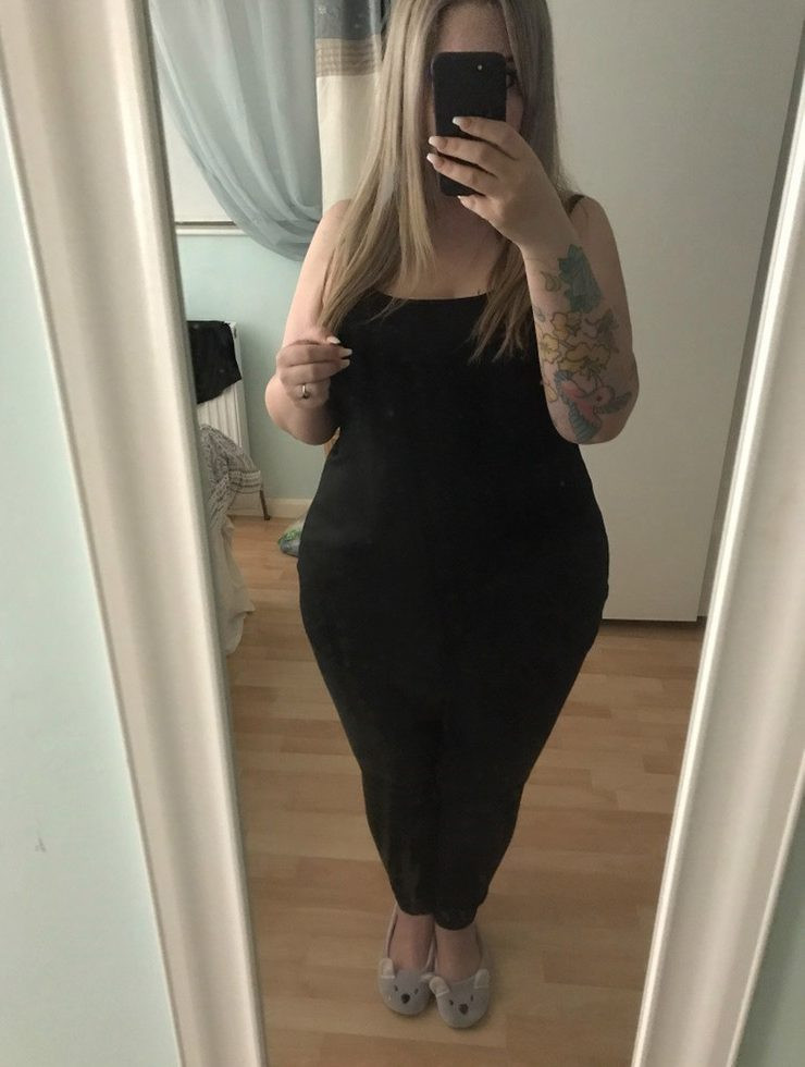 Cô cảm thấy vô cùng sợ hãi với số cân nặng của mình.