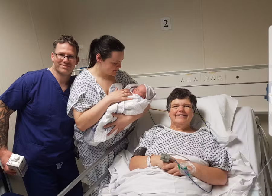 Quyết định của bà nhận được sự ủng hộ từ các thành viên trong gia đình.