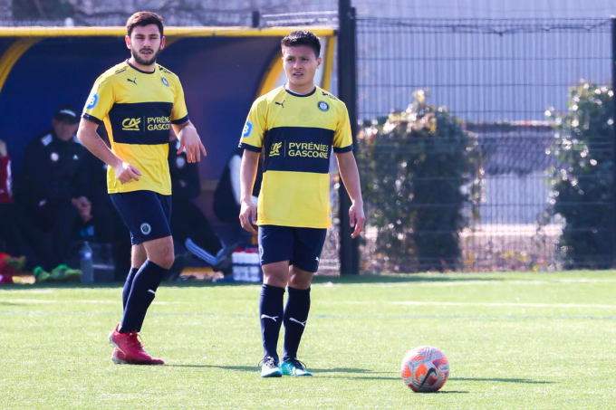 Quang Hải thi đấu tại giải hạng 5 Pháp nhưng không để lại dấu ấn. Quang Hải thi đấu tại giải hạng 5 Pháp nhưng không để lại dấu ấn.