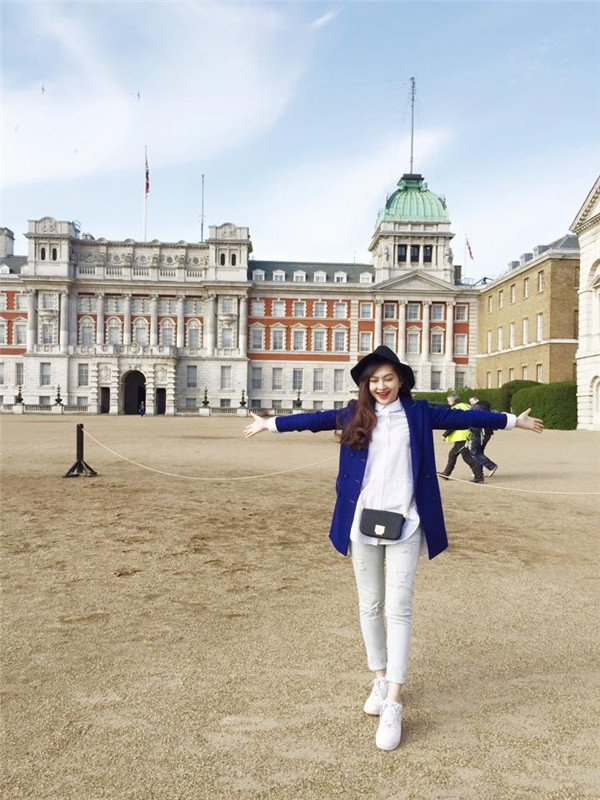 Cuộc sống sang chảnh “vạn người mơ” của em gái sao nam Việt - Ảnh 24 Cuộc sống sang chảnh “vạn người mơ” của em gái sao nam Việt - Ảnh 24