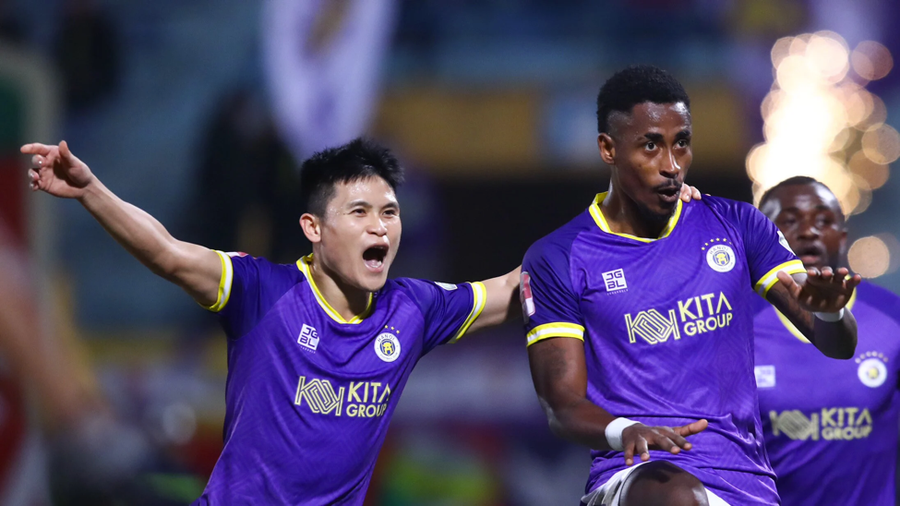 Tuấn Hải đang có phong độ tốt trong màu áo Hà Nội FC. Tuấn Hải đang có phong độ tốt trong màu áo Hà Nội FC.