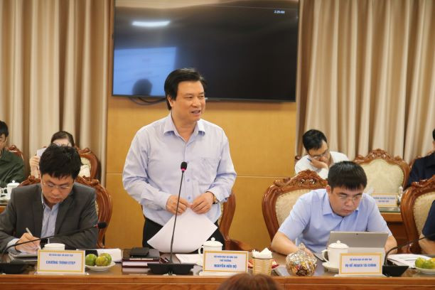 Thứ trưởng Nguyễn Hữu Độ phát biểu tại cuộc họp