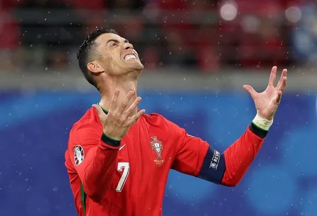 Dấu ấn không thể thay thế của Ronaldo với tuyển Bồ Đào Nha tại EURO