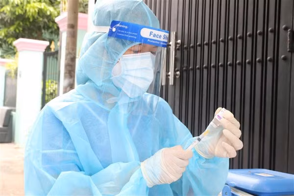 HCDC khuyến cáo người dân tiếp tục thực hiện 5K. Ảnh: HCDC.