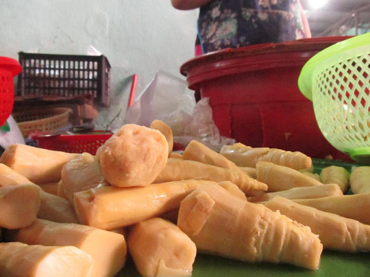 Đà Nẵng phát hiện 7 mẫu măng có chất cấm ảnh 2 Măng bày bán ở chợ Đà Nẵng