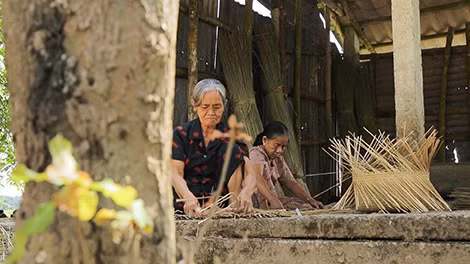 Nghề đan cỏ bàng ở Phò Trạch. Nghề đan cỏ bàng ở Phò Trạch.