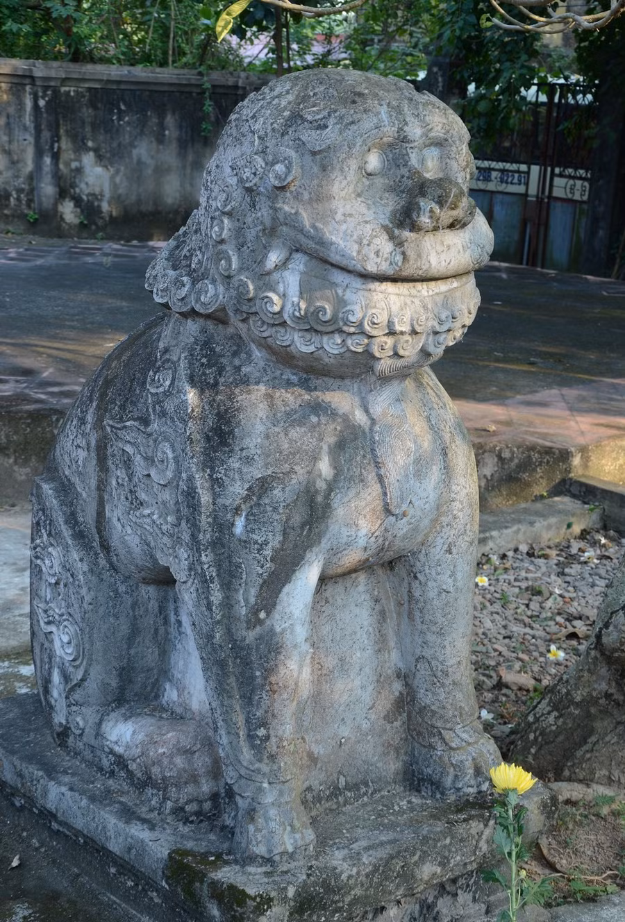 Cặp kỳ lân ở hành cung Cổ Bi được đánh giá thuộc loại đẹp và độc đáo nhất trong các dáng điệu kỳ lân ở Việt Nam.