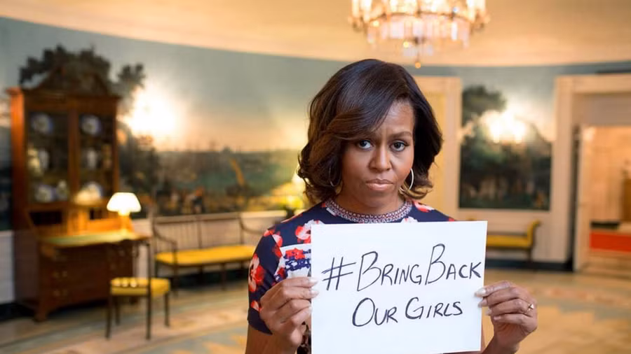 Bà Michelle Obama ủng hộ phong trào #BringBackOurGirls.