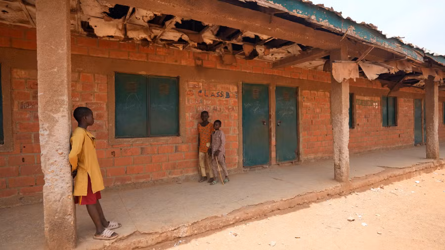 Trẻ em Nigeria nghỉ học vì nạn bắt cóc.