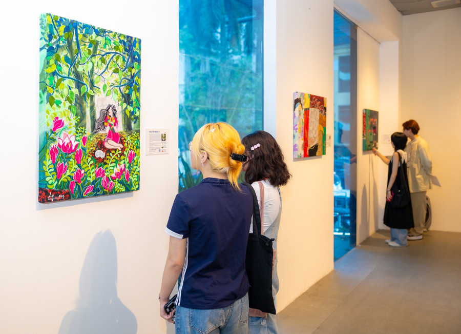 Sự thành công của một triển lãm hay một cuộc trình diễn nghệ thuật có vai trò rất lớn của giám tuyển.