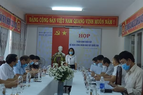 Hội đồng thẩm định hồ sơ đề nghị công nhận bảo vật quốc gia đối với đài thờ Mỹ Sơn A10.