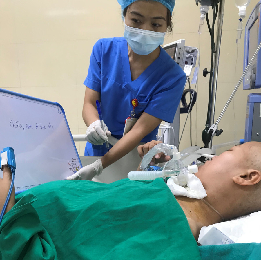 Sản phụ Nguyễn Thị Liên được các bác sĩ theo dõi từng ngày. Sản phụ Nguyễn Thị Liên được các bác sĩ theo dõi từng ngày.