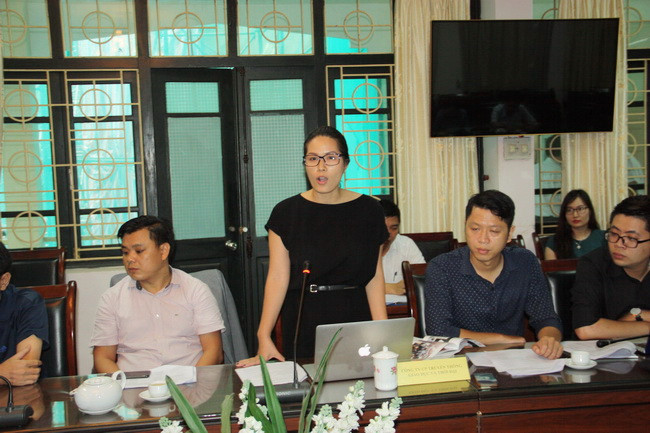 Bà Nguyễn Tuyết Mai phát biểu tại lễ kí kết Bà Nguyễn Tuyết Mai phát biểu tại lễ kí kết