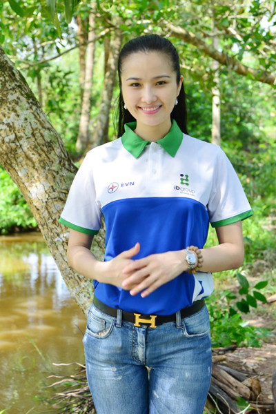 cuoc-song-co-tat-ca-nhung-quyet-bo-moi-thu-de-doi-su-an-nhien-cua-hoa-hau-cao-thuy-duong-hien-tai-8-ngoisao.vn-w400-h600 8 hao hậu Cao Thuỳ Dương, sao Việt