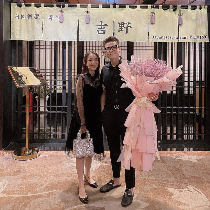 Chỉ sau 2 tháng kết hôn, ái nữ nhà đại gia Minh Nhựa đã vui mừng thông báo có tin vui và nhận được nhiều lời chúc mừng từ cư dân mạng.