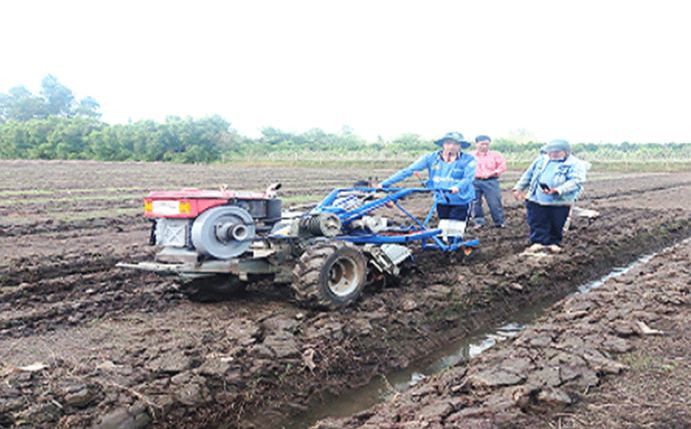 Sản phẩm máy gieo hạt đa năng của nhóm nghiên cứu.