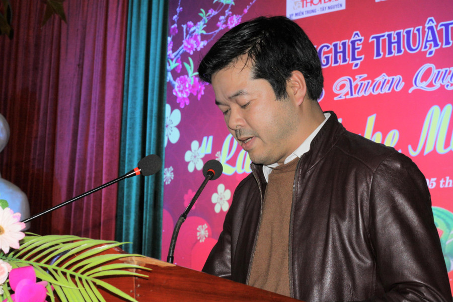 Nhà báo Nguyễn Văn Dũng - Trưởng VP đại diện Báo GD&TĐ khu vực Miền Trung - Tây Nguyên phát biểu tại chương trình. Nhà báo Nguyễn Văn Dũng - Trưởng VP đại diện Báo GD&TĐ khu vực Miền Trung - Tây Nguyên phát biểu tại chương trình.