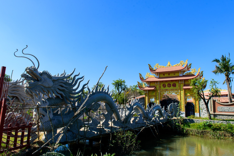 Hoài Linh bổ sung hồ sơ cho dự án xây đền thờ Tổ ảnh 1 Hoài Linh bổ sung hồ sơ cho dự án xây đền thờ Tổ ảnh 1