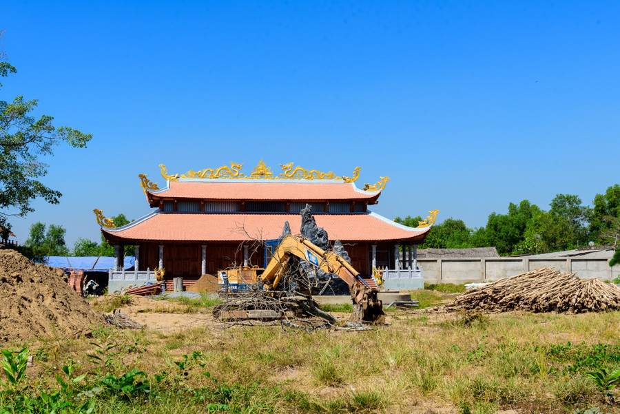 Hoài Linh bổ sung hồ sơ cho dự án xây đền thờ Tổ ảnh 2 Hoài Linh bổ sung hồ sơ cho dự án xây đền thờ Tổ ảnh 2