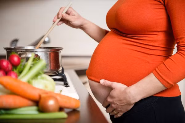 6 yếu tố gia tăng khả năng sinh đôi hoặc sinh ba chị em cần biết