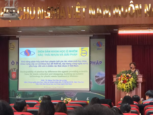 Tìm giải pháp chống ô nhiễm rác thải nhựa