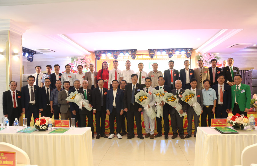 BCH Hội đồng Họ Hồ Hà Tĩnh nhiệm kỳ 2023-2028.