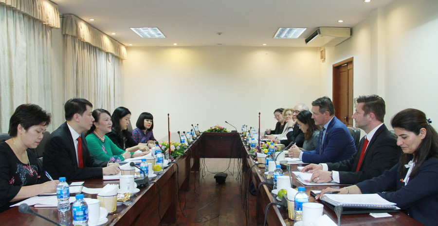 Thứ trưởng Nguyễn Thị Nghĩa tiếp Thủ hiến bang Bắc Australia – Ngài Michael Gunner Thứ trưởng Nguyễn Thị Nghĩa tiếp Thủ hiến bang Bắc Australia – Ngài Michael Gunner