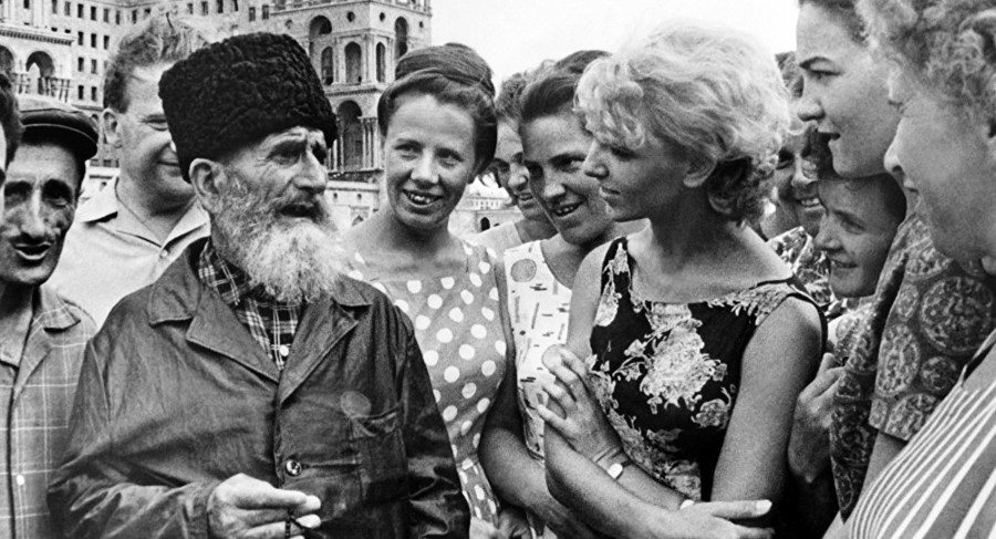 Cụ Shirali Muslumov được nhiều người biết đến vì tuổi thọ cao. Cụ Shirali Muslumov được nhiều người biết đến vì tuổi thọ cao.