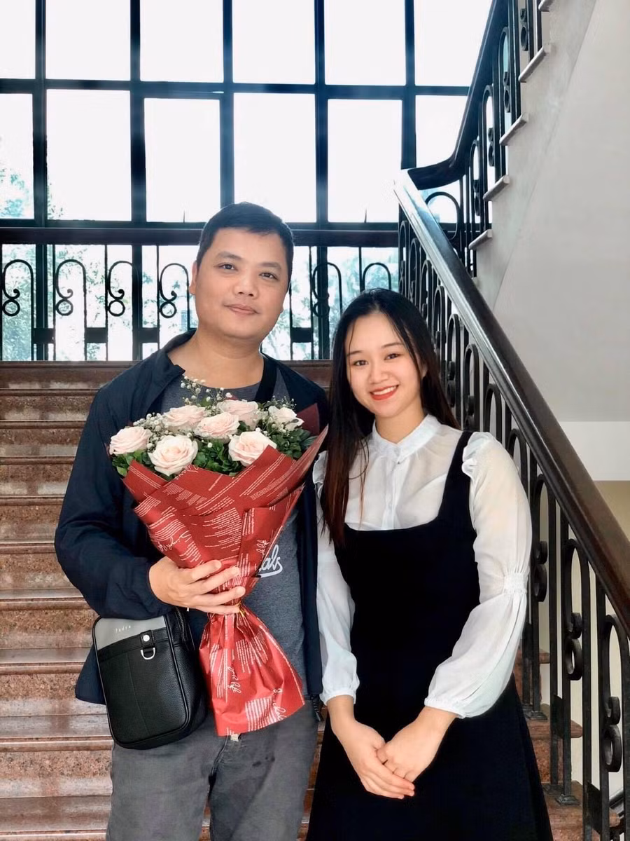 NSƯT Hoàng Anh và học trò Phạm Ánh Linh. Ảnh: NVCC.