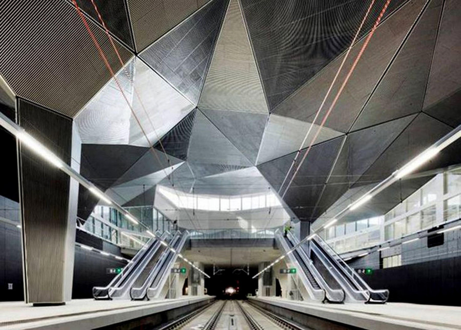 Nhà ga Tây Ban Nha. Nhà ga Tây Ban Nha.