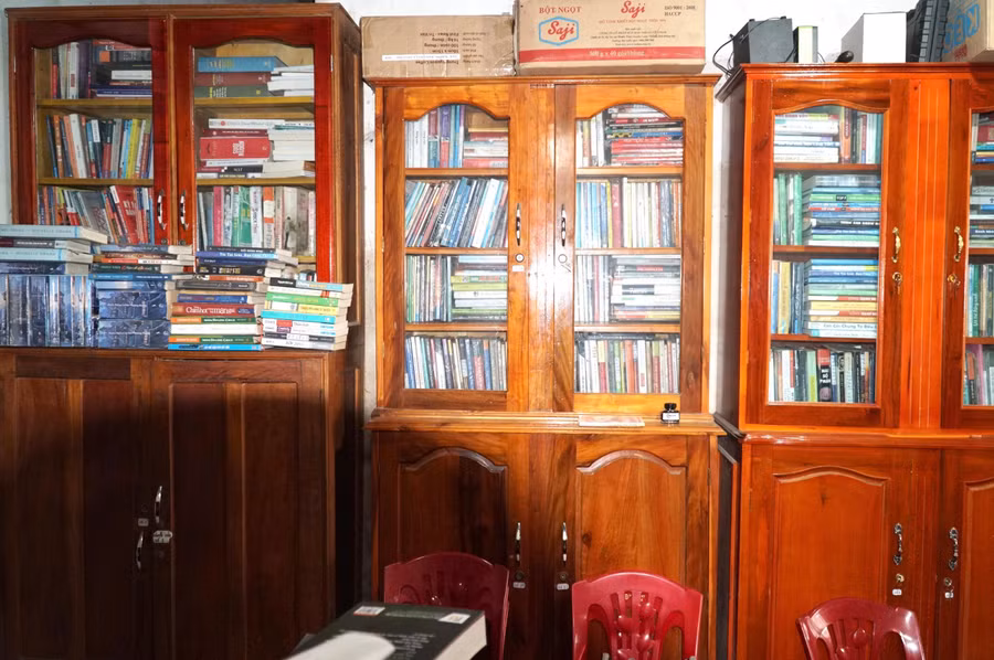 Đến nay, thư viện sách của Thúy Nga đã có hàng nghìn đầu sách ở nhiều thể loại.