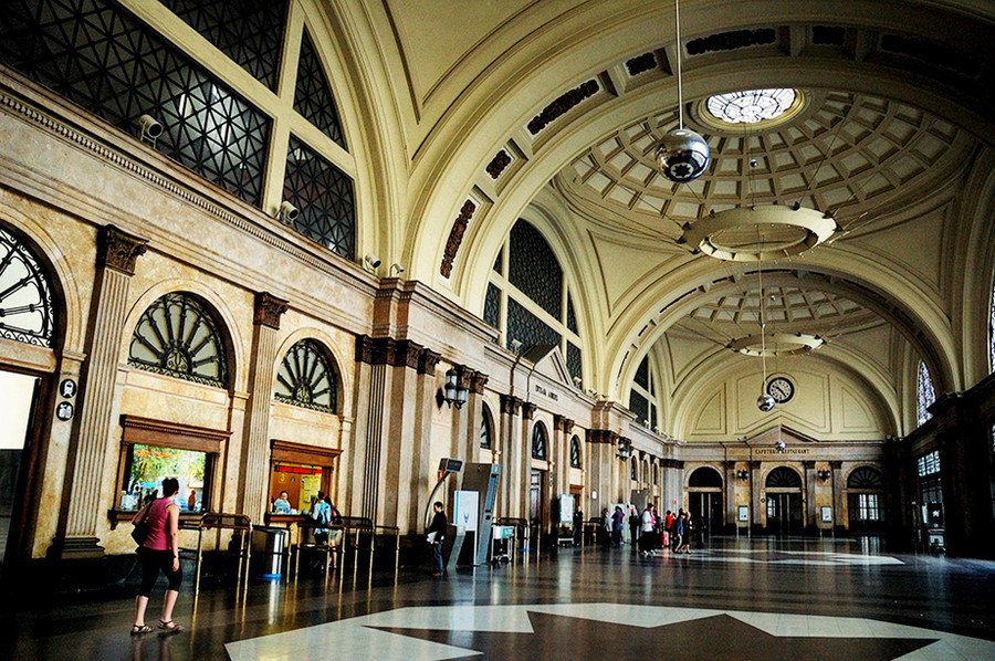 Nhà ga France, Barcelona. Nhà ga France, Barcelona.