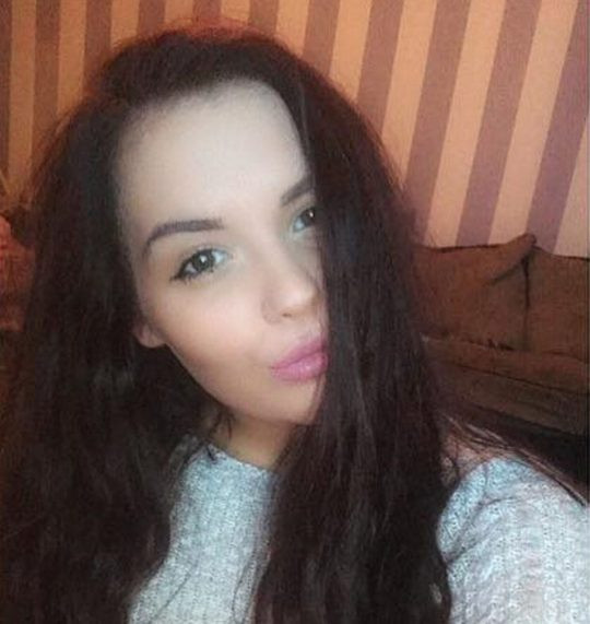 Emmalouise không hề biết mình có thai cho tới khi sắp sinh. Emmalouise không hề biết mình có thai cho tới khi sắp sinh.