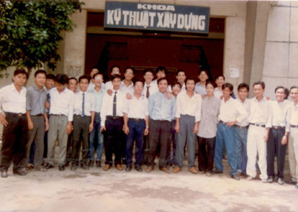 Sinh viên các trường đại học thập niên 90