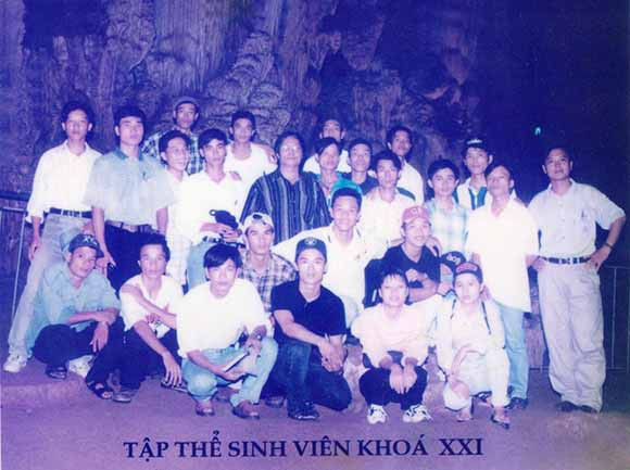Sinh viên các trường đại học thập niên 90