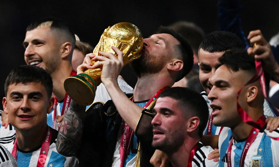 FIFA đã xoá bài đăng ngầm công nhận Messi là GOAT.