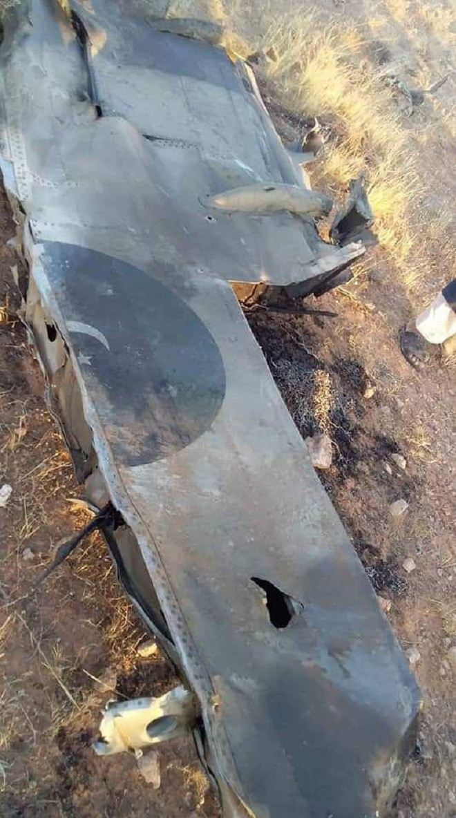 Mảnh vỡ của chiếc máy bay.